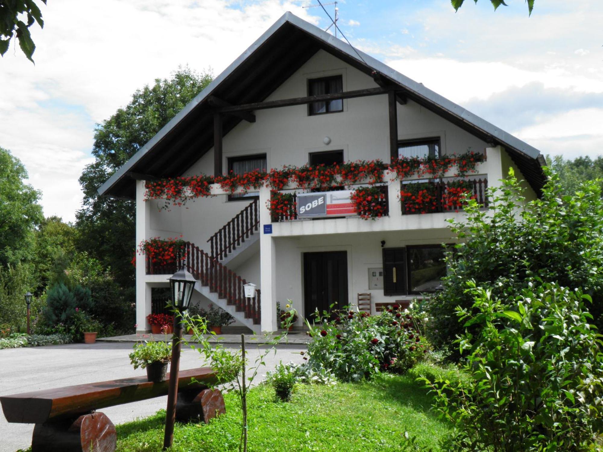 House Janja Plitvice Hotel Seliste Dreznicko Exterior photo