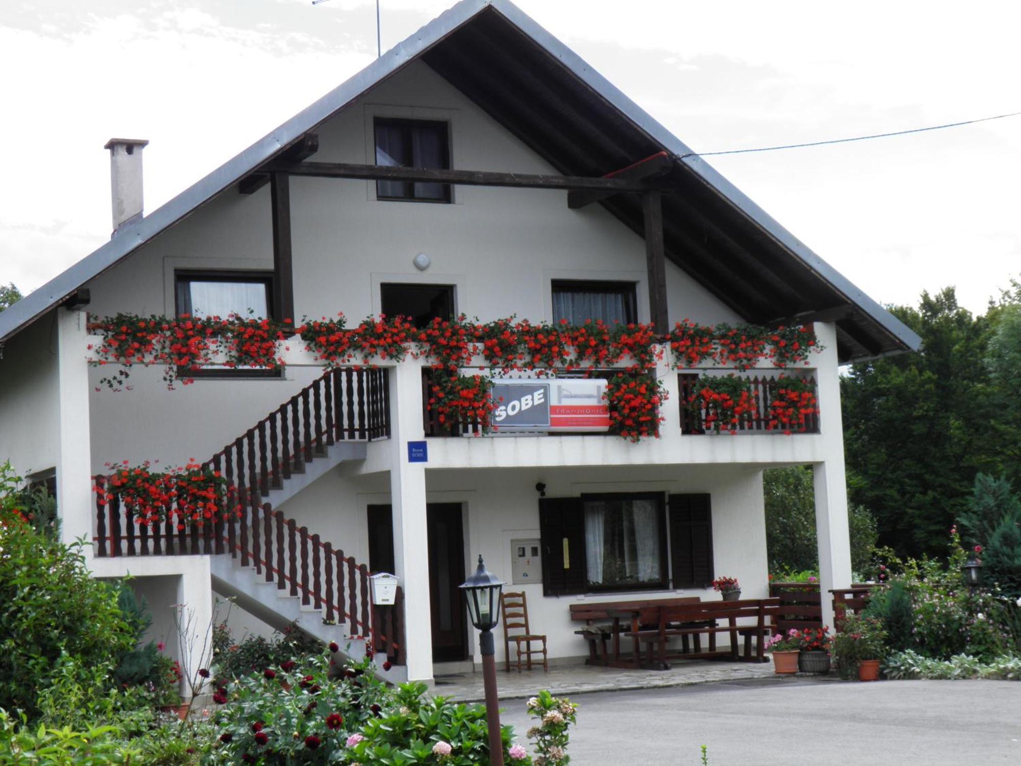 House Janja Plitvice Hotel Seliste Dreznicko Exterior photo