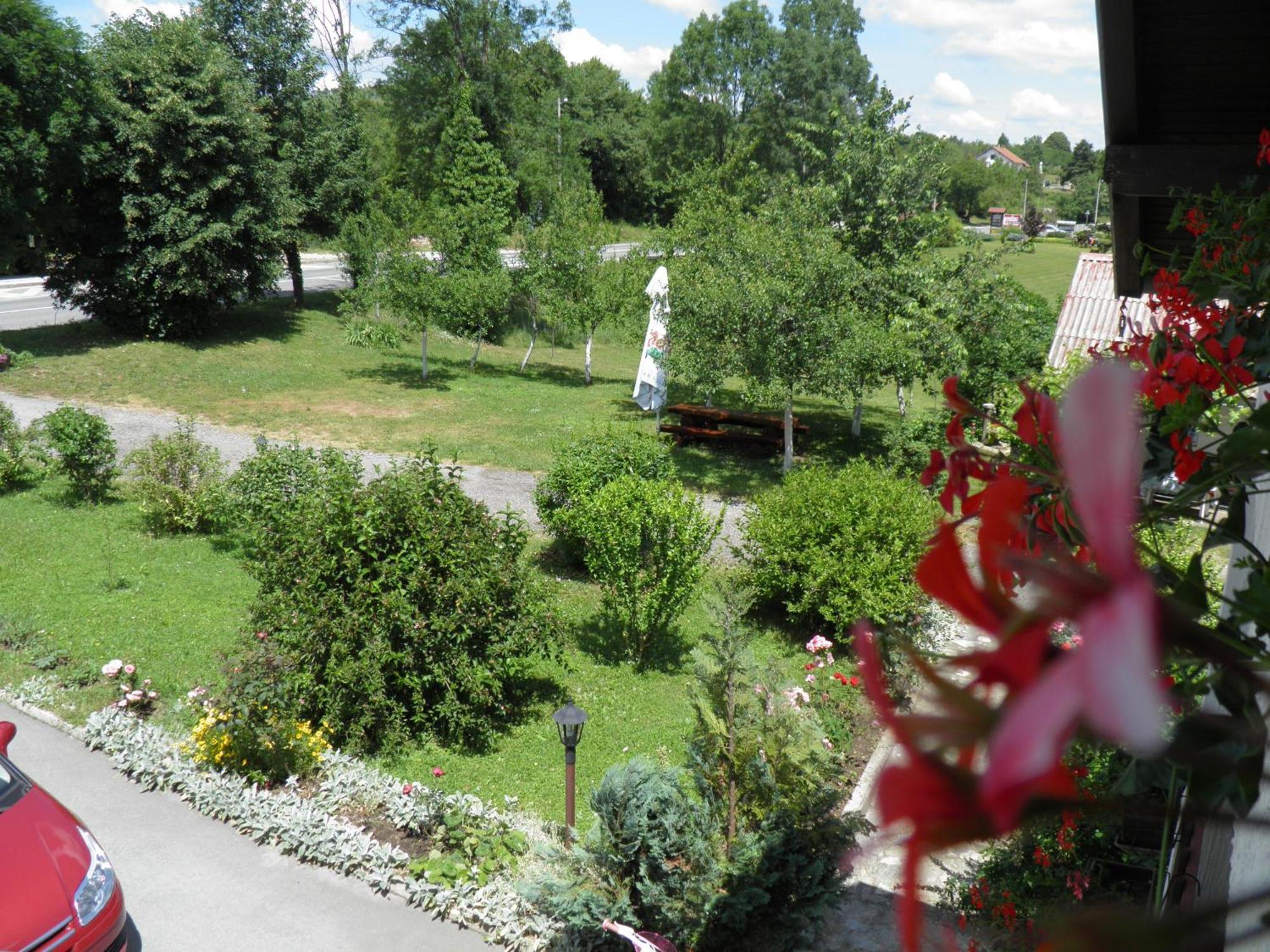 House Janja Plitvice Hotel Seliste Dreznicko Exterior photo